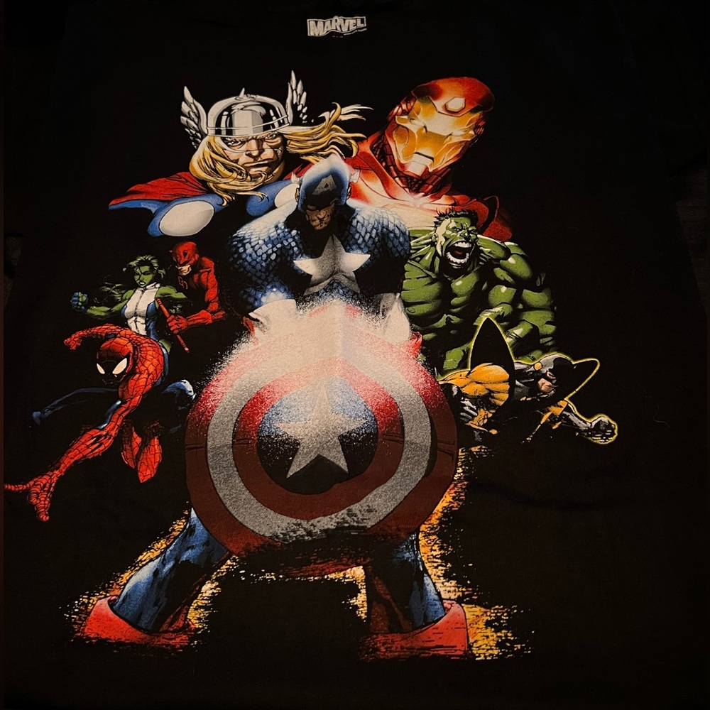 Men’s black Marvel T shirt
